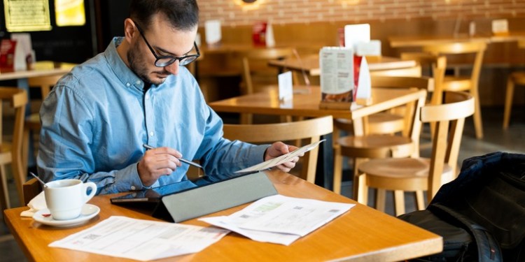 Diworsification or Diversification?